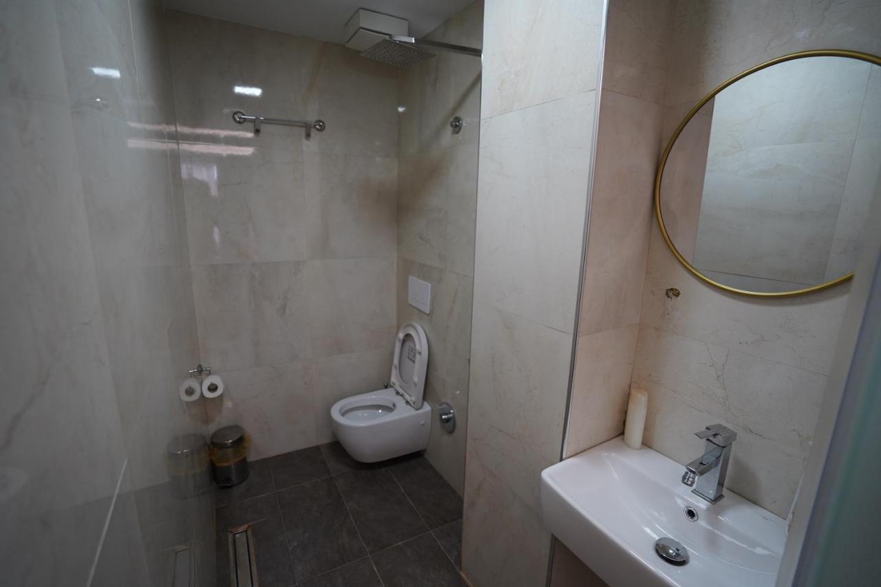 Driti Hotel Tirana Albania Экстерьер фото