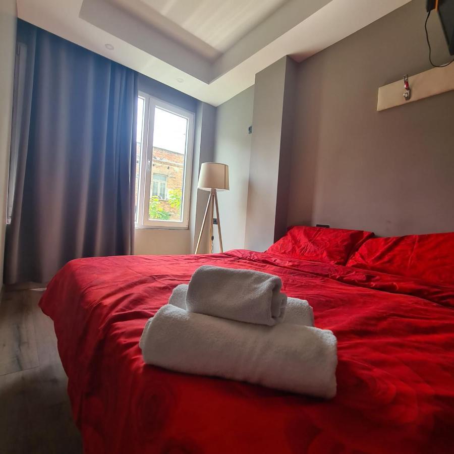 Driti Hotel Tirana Albania Экстерьер фото